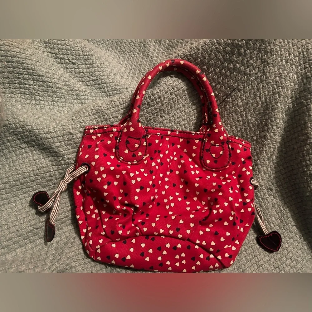 Old Navy Red Heart Design 3X5.5X9